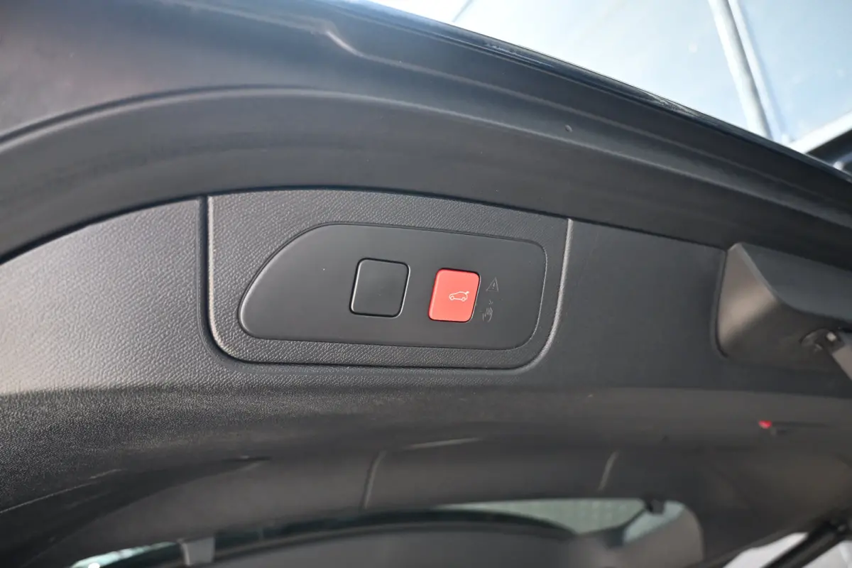 1.6 PHEV 300 4x4 Pallas | Schuif-/Kanteldak | Vol-Leder | Navigatie | Achteruitrijcamera | Elektr. Stoelen | Stoel/Stuurverwarming | !!