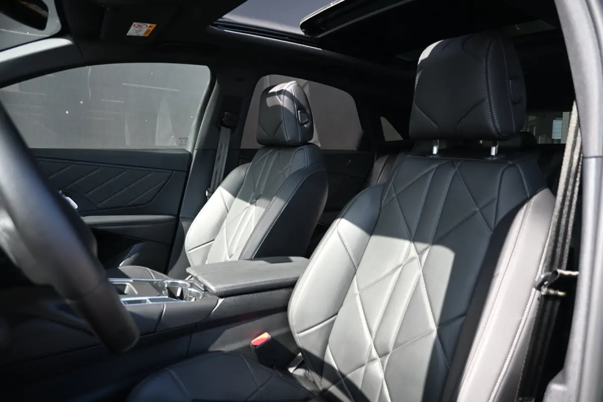 1.6 PHEV 300 4x4 Pallas | Schuif-/Kanteldak | Vol-Leder | Navigatie | Achteruitrijcamera | Elektr. Stoelen | Stoel/Stuurverwarming | !!