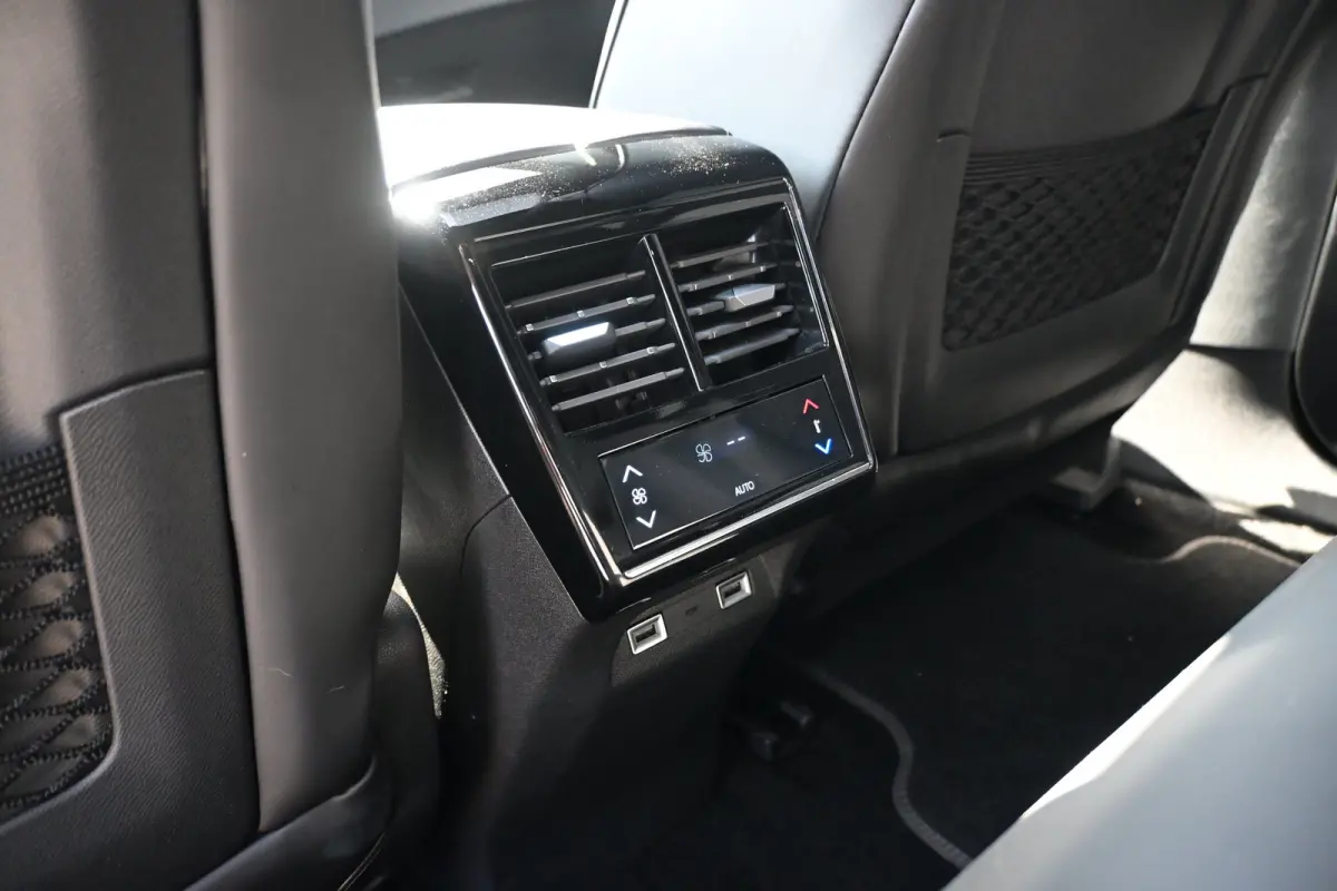 1.6 PHEV 300 4x4 Pallas | Schuif-/Kanteldak | Vol-Leder | Navigatie | Achteruitrijcamera | Elektr. Stoelen | Stoel/Stuurverwarming | !!