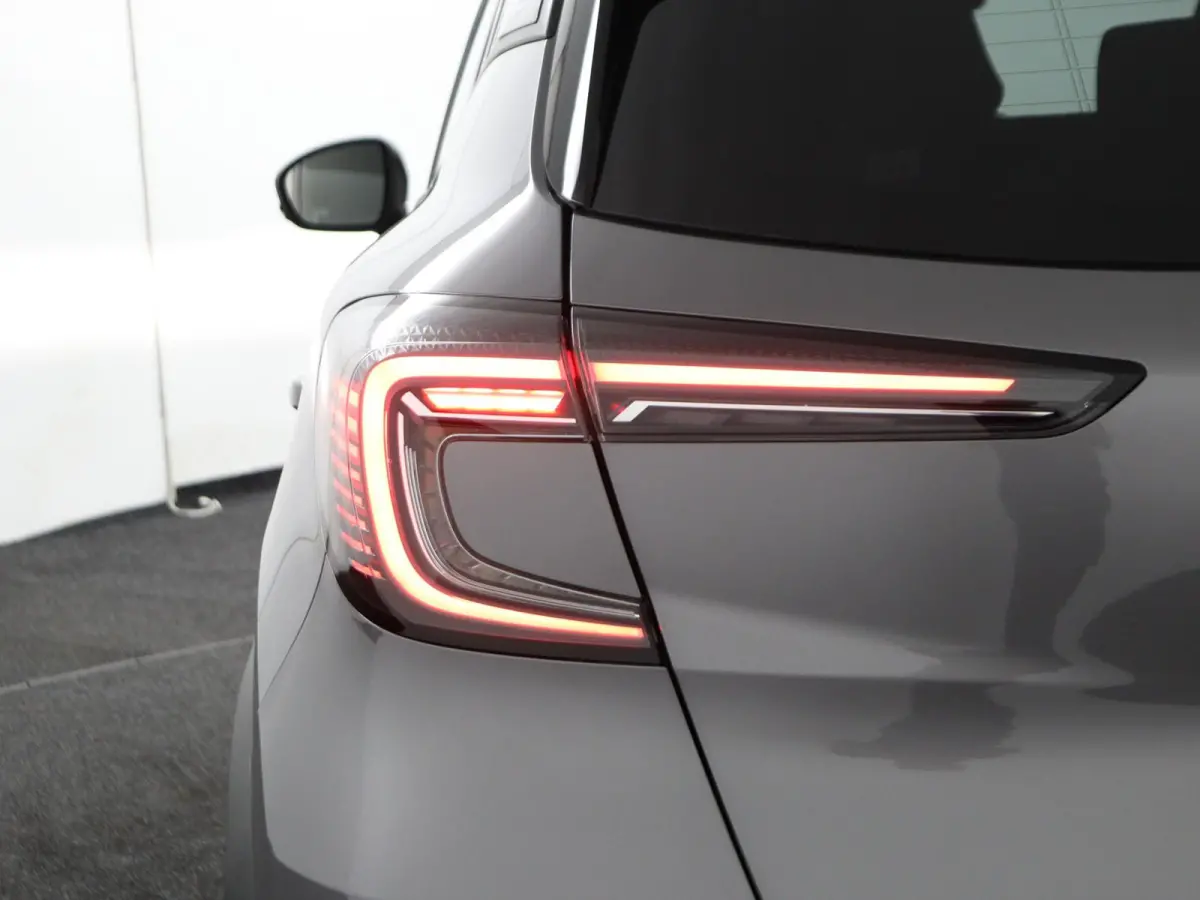 techno full hybrid E-Tech 160 | Google Navigatie | Parkeercamera | Climate Control |