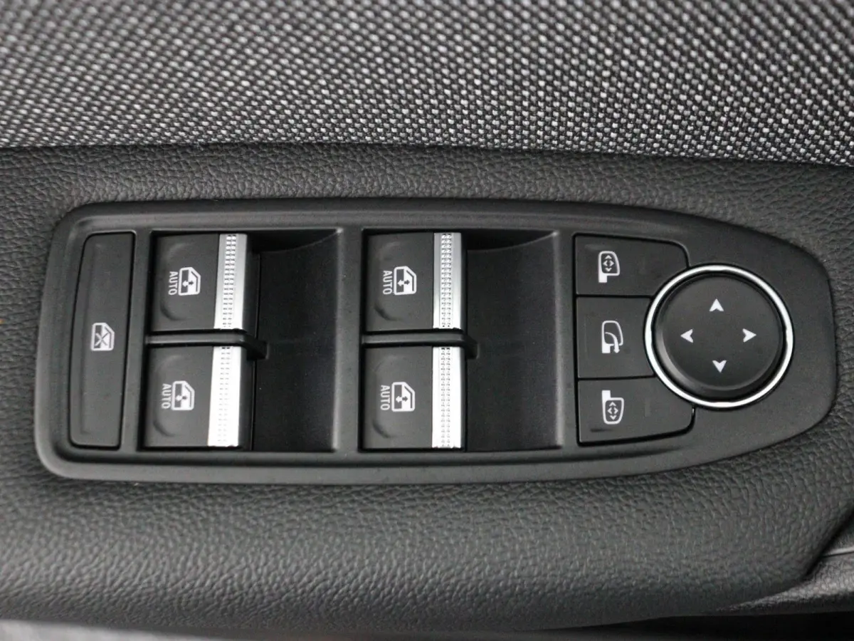 techno full hybrid E-Tech 160 | Google Navigatie | Parkeercamera | Climate Control |