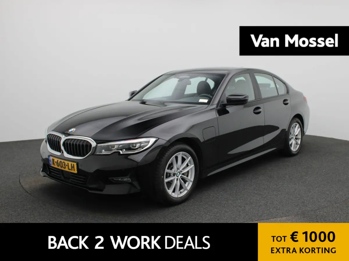 330e eDrive Edition | Automaat | Stoel verwarming | 360 Camera | Leder | Parkeer sensoren | Virtual cockpit | Elec. Achterklep | Navigatie | Climate control | Sfeer verlichting | LMV |