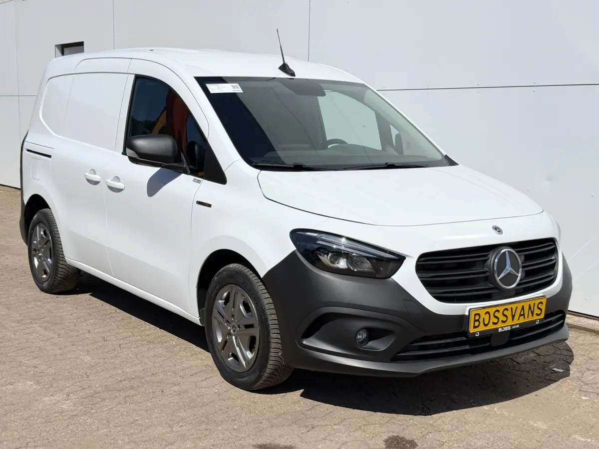 112 51 kWh L1 284kkm WLTP Camera MBUX 75kW Snelladen Apple Carplay Cruise Control