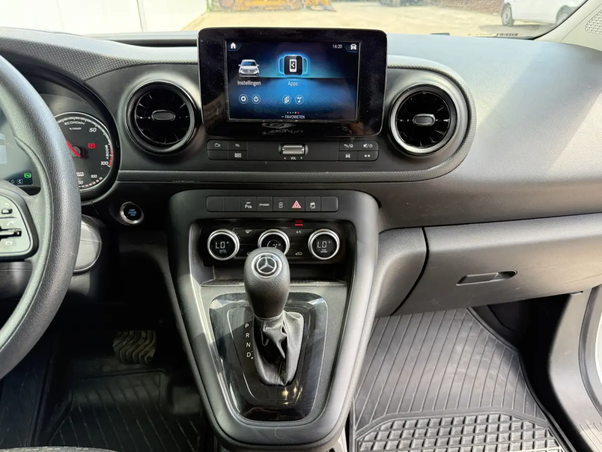 112 51 kWh L1 284kkm WLTP Camera MBUX 75kW Snelladen Apple Carplay Cruise Control