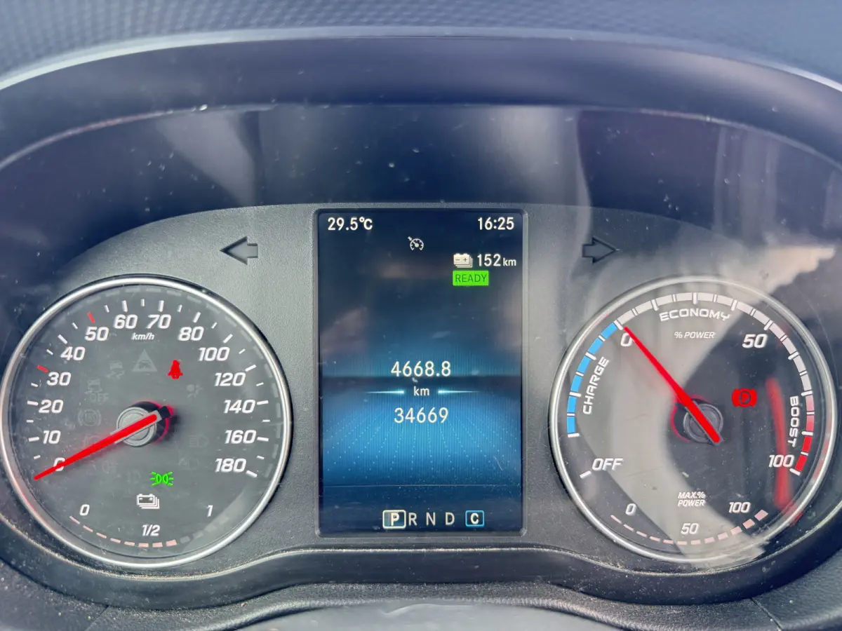 112 51 kWh L1 284kkm WLTP Camera MBUX 75kW Snelladen Apple Carplay Cruise Control