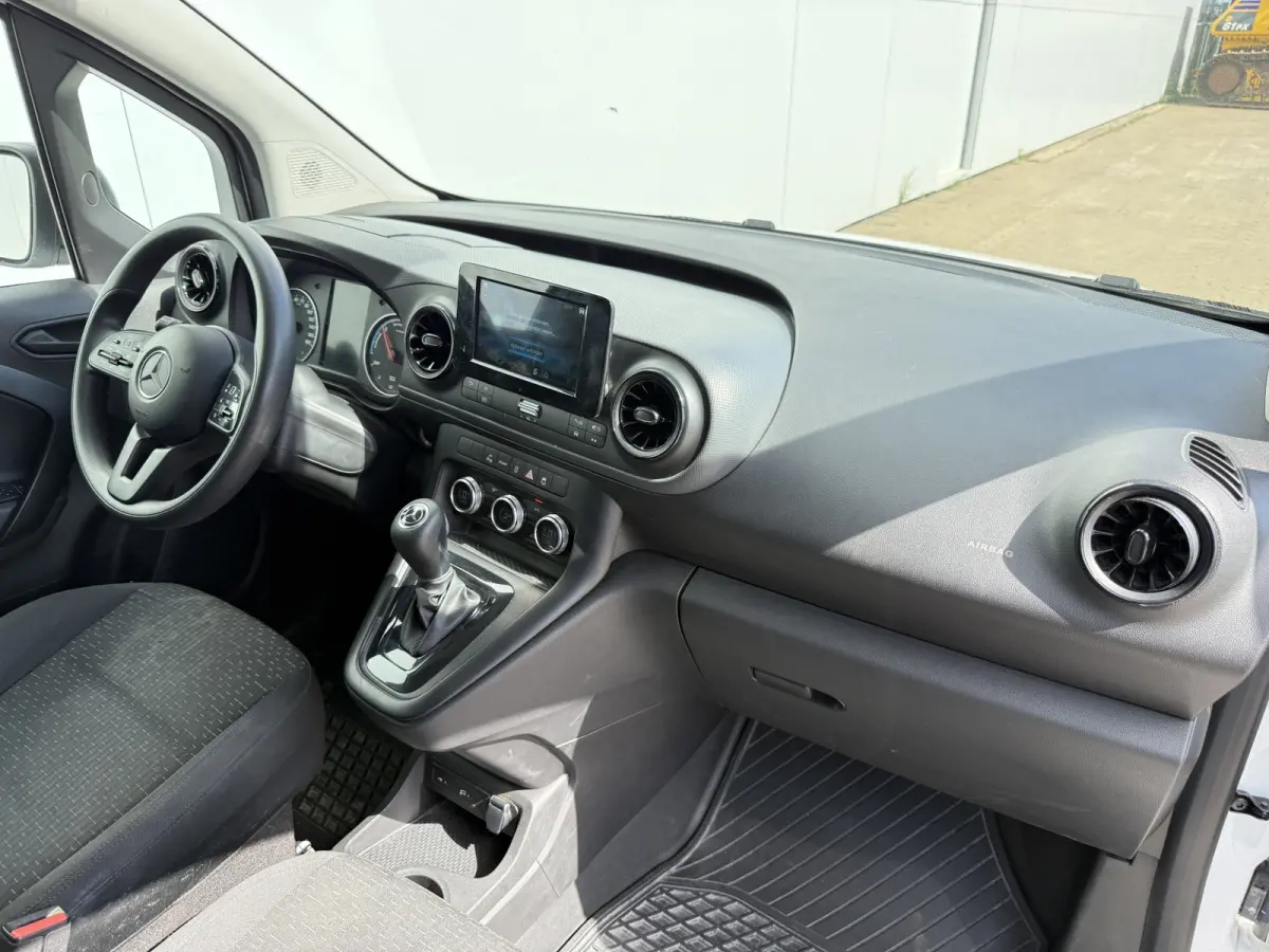 112 51 kWh L1 284kkm WLTP Camera MBUX 75kW Snelladen Apple Carplay Cruise Control