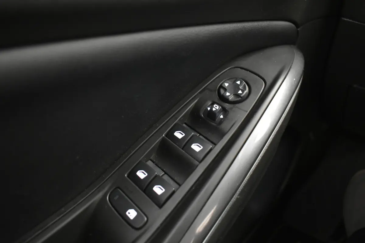 1.2 Turbo Innovation 130Pk Carplay Navi EL aKlep Stoel verwarming