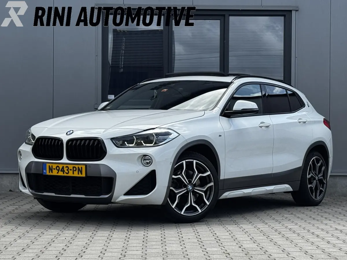 2.0i xDrive High Executive 192 PK | M sport | Pano | Trekhaak | Elek stoelen | 19 Inch