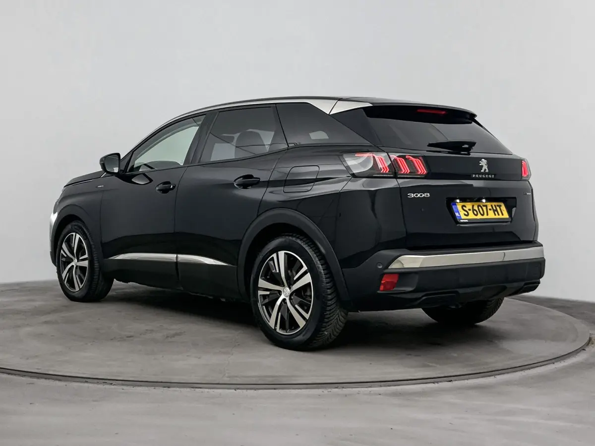 SUV 300 pk HYbrid4 Allure | Accu 92% | Trekhaak afneembaar | Navigatie | Carplay | Camera | Dodehoekbewaking | Stoelverwarming voor