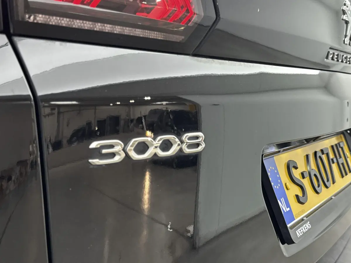 SUV 300 pk HYbrid4 Allure | Accu 92% | Trekhaak afneembaar | Navigatie | Carplay | Camera | Dodehoekbewaking | Stoelverwarming voor