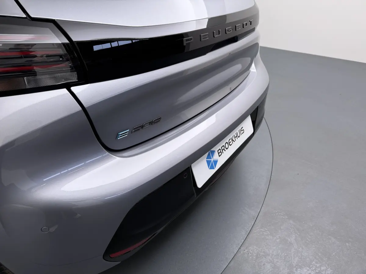 Allure | Elektrische parkeerrem | Elektrische parkeerrem | Extra getinte achterste zijruiten en achterruit