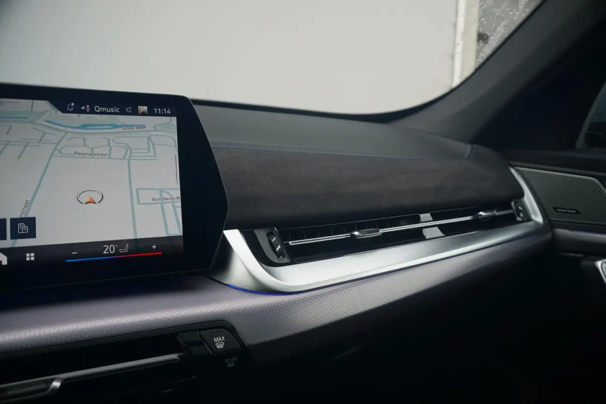 eDrive20 | M Sportpakket | Panoramadak | Harman-Kardon | Driving Assistant Plus | Trekhaak