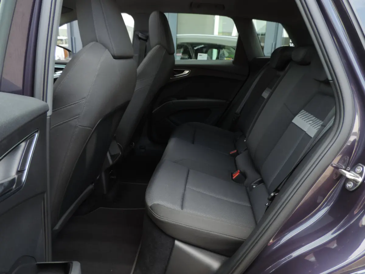 35 Launch edition Advanced Plus 55 kWh 63.000km | SOH 89.51% | Panodak | ECC | LED kopl | ACC | Stoelverw | Camera