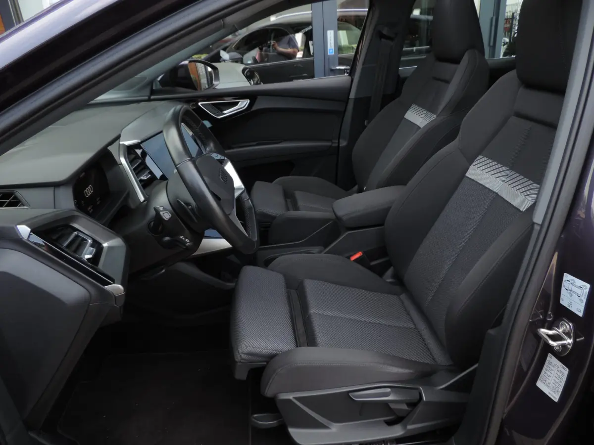 35 Launch edition Advanced Plus 55 kWh 63.000km | SOH 89.51% | Panodak | ECC | LED kopl | ACC | Stoelverw | Camera