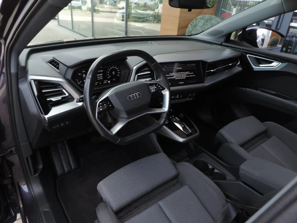 35 Launch edition Advanced Plus 55 kWh 63.000km | SOH 89.51% | Panodak | ECC | LED kopl | ACC | Stoelverw | Camera