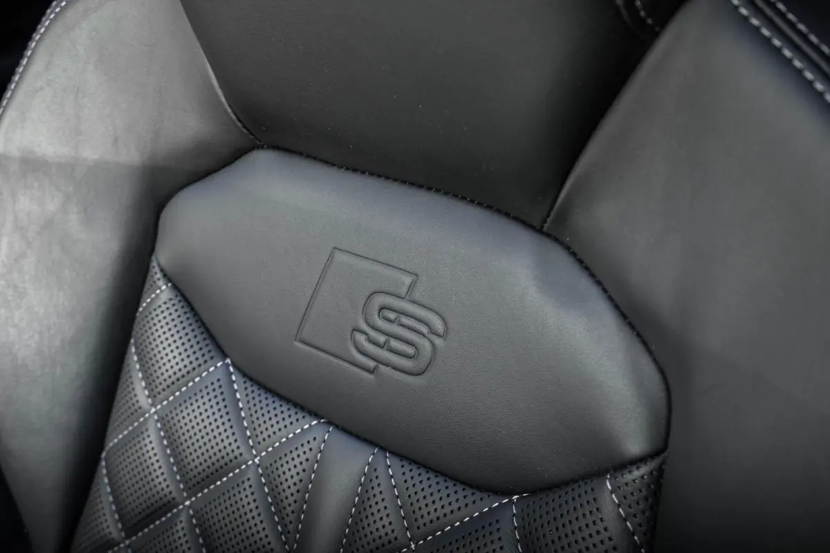 SQ7 4.0 TFSI Quattro 7-Zits | KERAMISCH | PANO | B&O | CARBON | ALCANTARA HEMEL