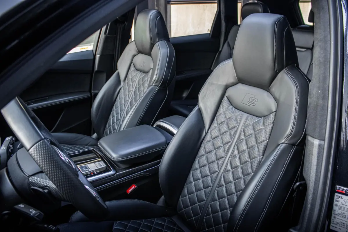 SQ7 4.0 TFSI Quattro 7-Zits | KERAMISCH | PANO | B&O | CARBON | ALCANTARA HEMEL