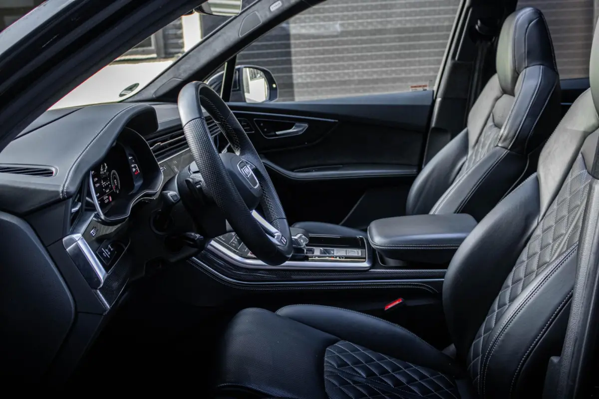 SQ7 4.0 TFSI Quattro 7-Zits | KERAMISCH | PANO | B&O | CARBON | ALCANTARA HEMEL