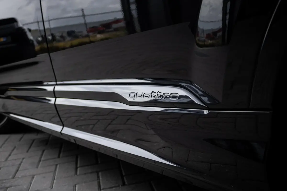 SQ7 4.0 TFSI Quattro 7-Zits | KERAMISCH | PANO | B&O | CARBON | ALCANTARA HEMEL