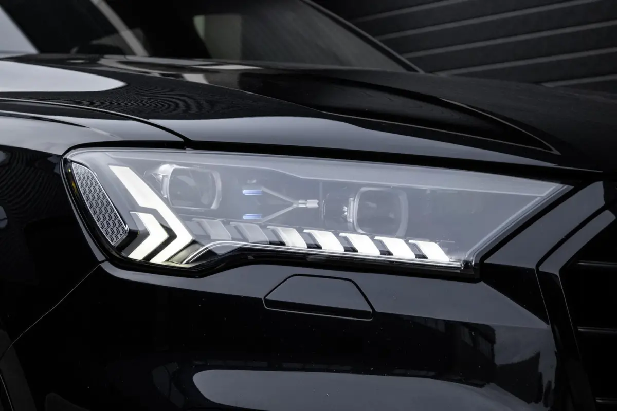 SQ7 4.0 TFSI Quattro 7-Zits | KERAMISCH | PANO | B&O | CARBON | ALCANTARA HEMEL