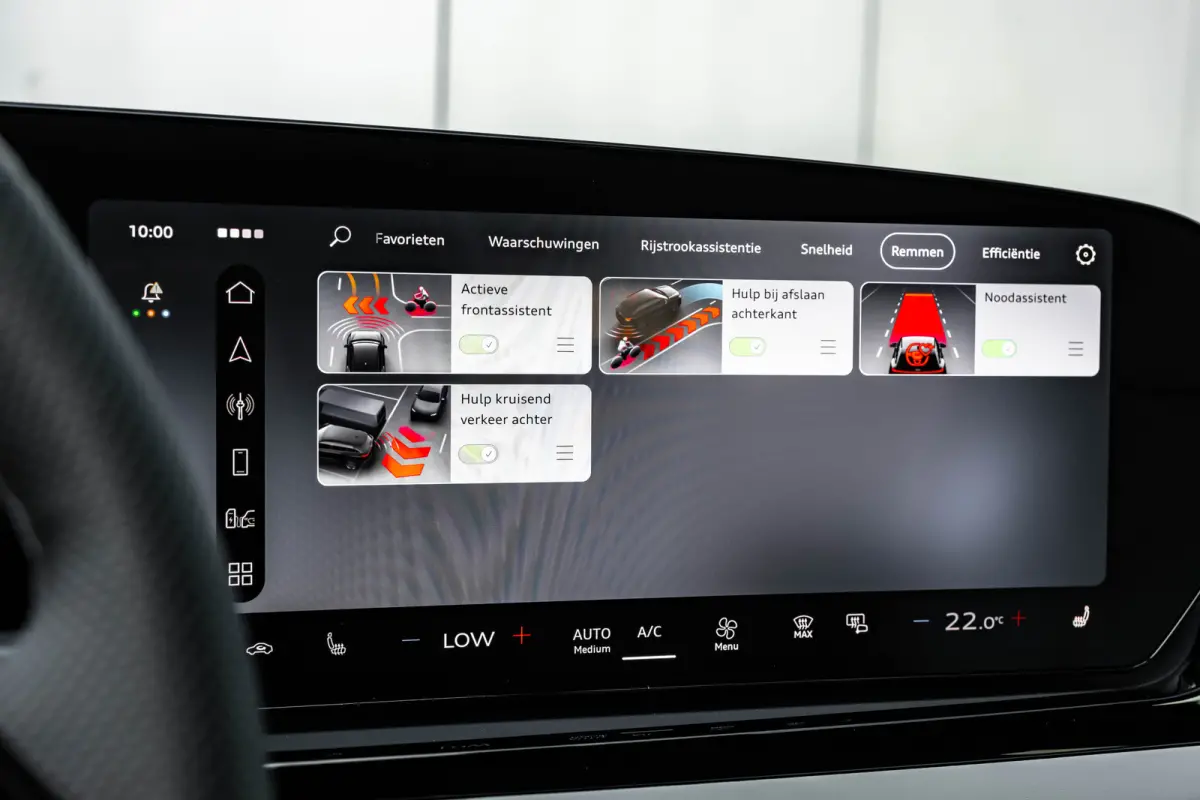 S edition | Adaptive cruise control | Aluminium optiek in het interieur | Audi smartphone interface