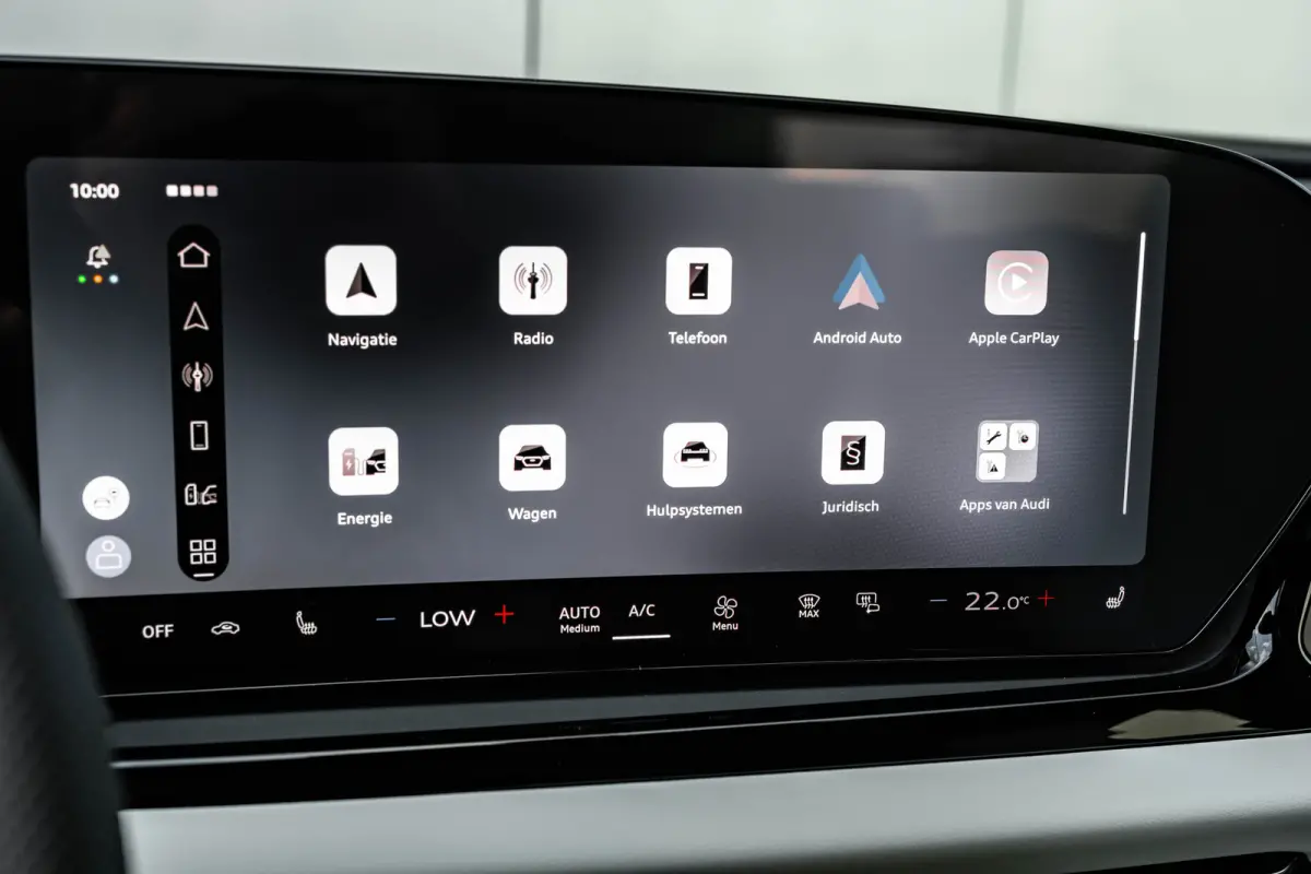 S edition | Adaptive cruise control | Aluminium optiek in het interieur | Audi smartphone interface
