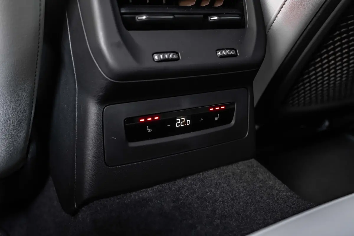 S edition | Adaptive cruise control | Aluminium optiek in het interieur | Audi smartphone interface