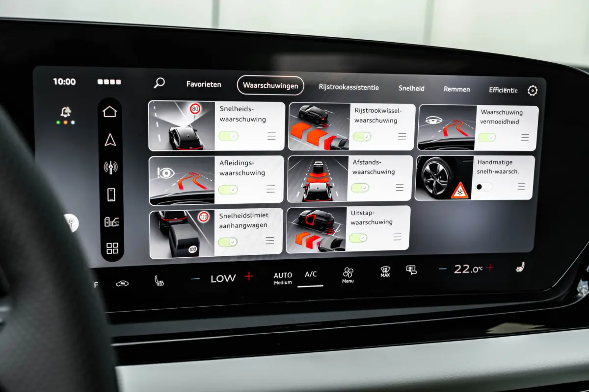 S edition | Adaptive cruise control | Aluminium optiek in het interieur | Audi smartphone interface