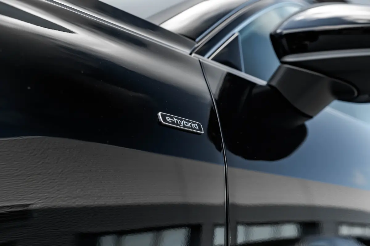 S edition | Adaptive cruise control | Aluminium optiek in het interieur | Audi smartphone interface