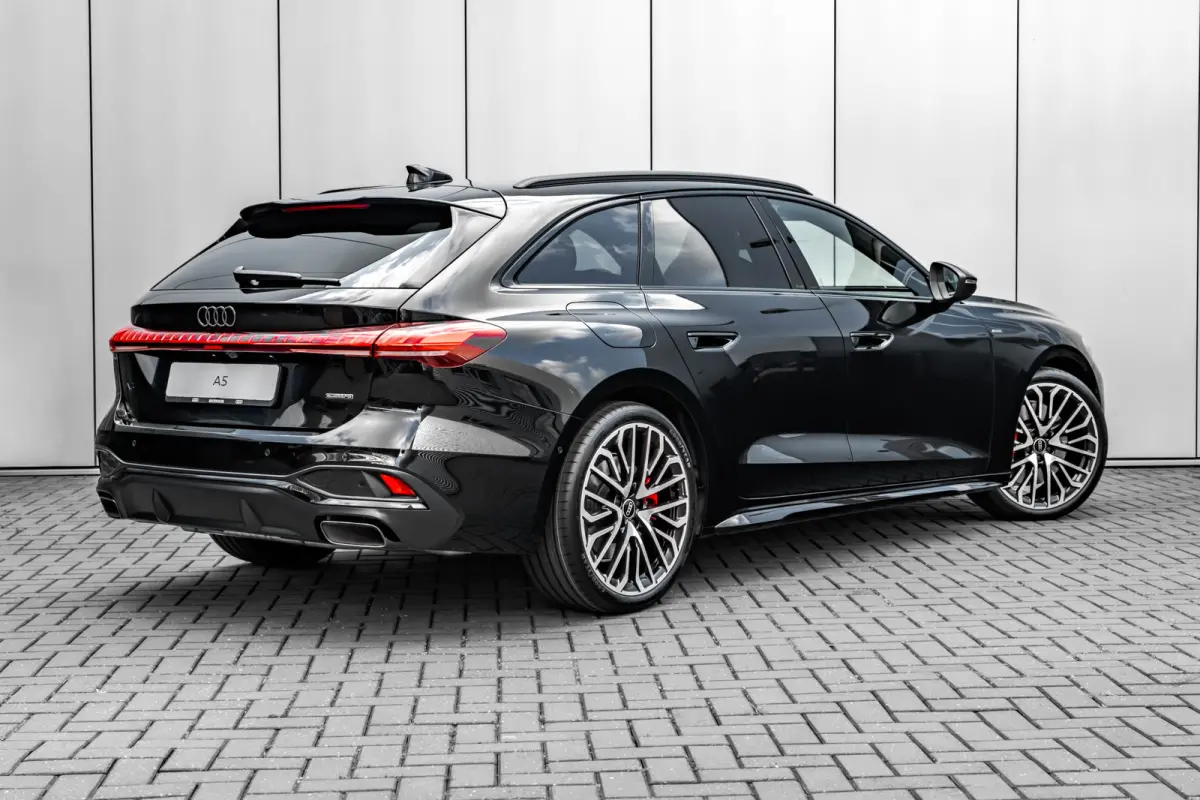 S edition | Adaptive cruise control | Aluminium optiek in het interieur | Audi smartphone interface