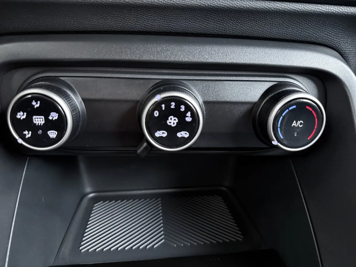 Turbo 100 COLLECTION | Cruise | Airco | PDC | Apple carplay/ android auto | Comfortstoelen |