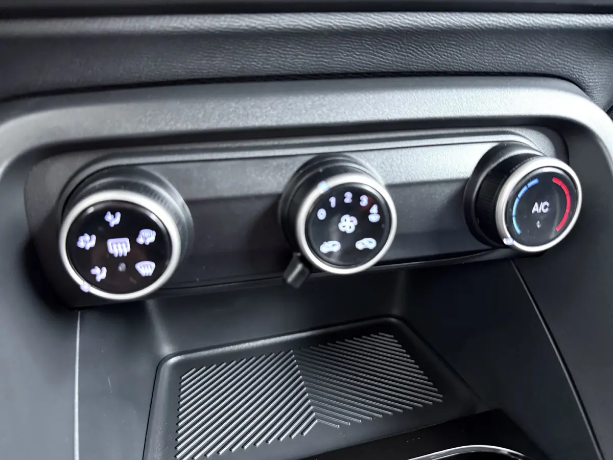 Turbo 100 COLLECTION | Cruise | Airco | PDC | Apple carplay/ android auto | Comfortstoelen |