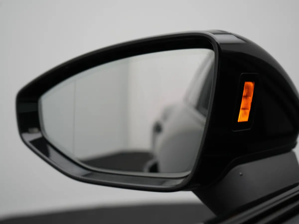 93 kWh 476pk Dealer O.H | Panodak | Head Up | Adaptive Cruise | Bang & Olufsen | 360 Camera | Lederen Sportstoelen Verwarmd & Ventilatie | Keyless | Blis | Navigatie | Virtual | DAB | 21"L.M