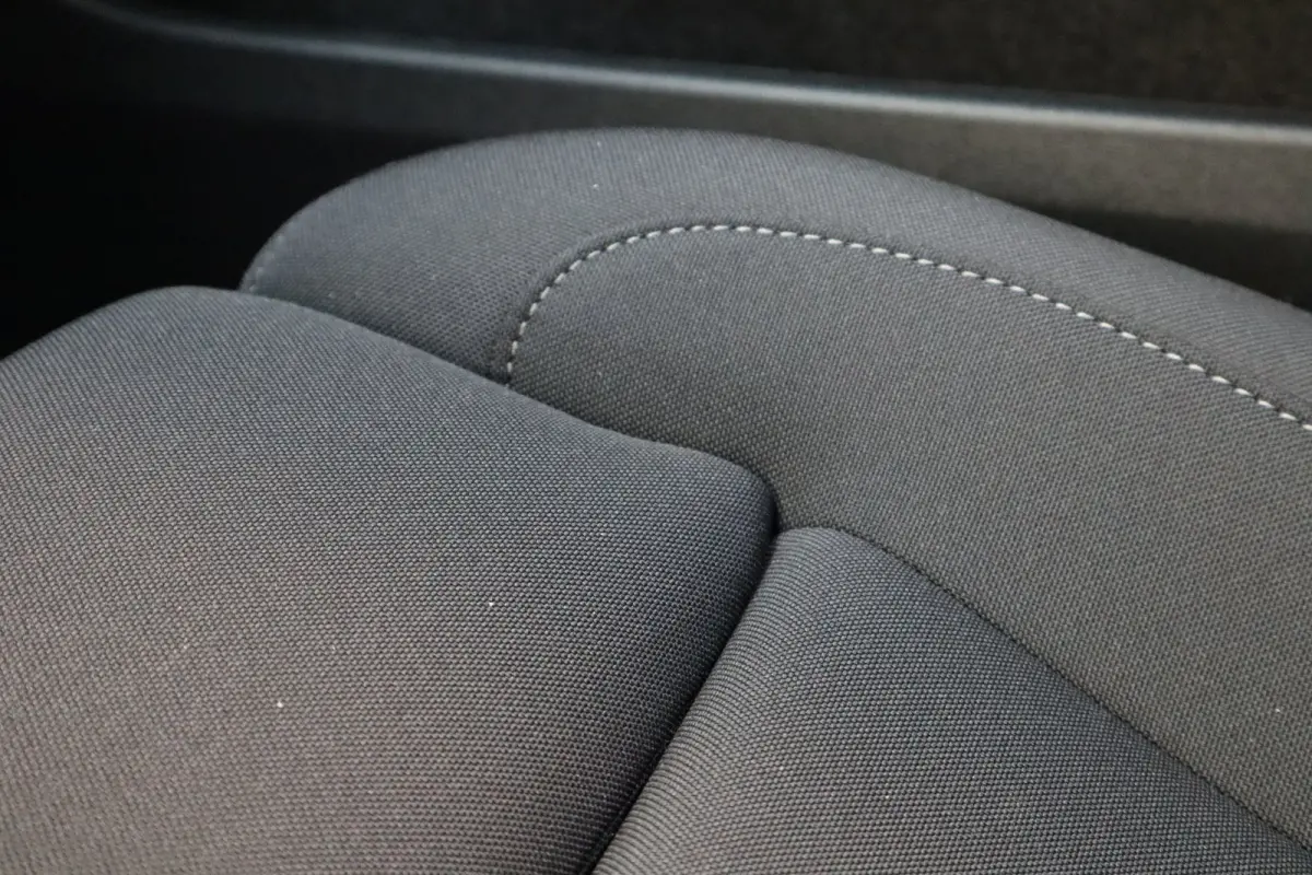 Single Motor Plus Europe 70 kWh | Achterbank verwarmd | All seasonbanden | Apple Carplay/Android Auto|telefoonintegratie premium