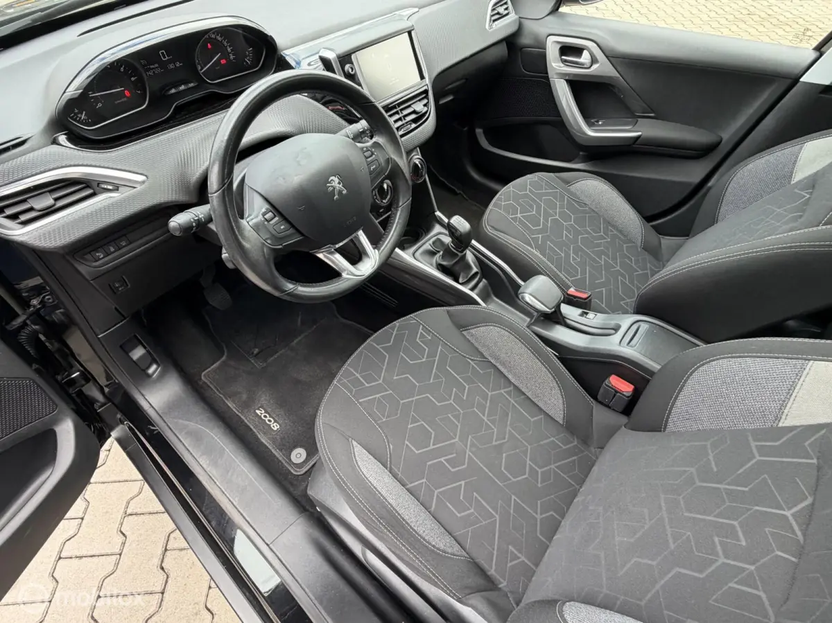 1.2 110PK Blue Lion | CARPLAY | TREKHAAK |