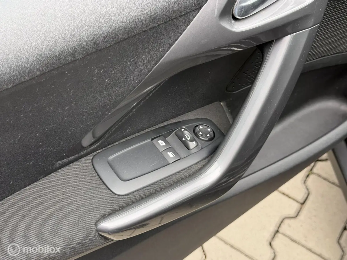 1.2 110PK Blue Lion | CARPLAY | TREKHAAK |