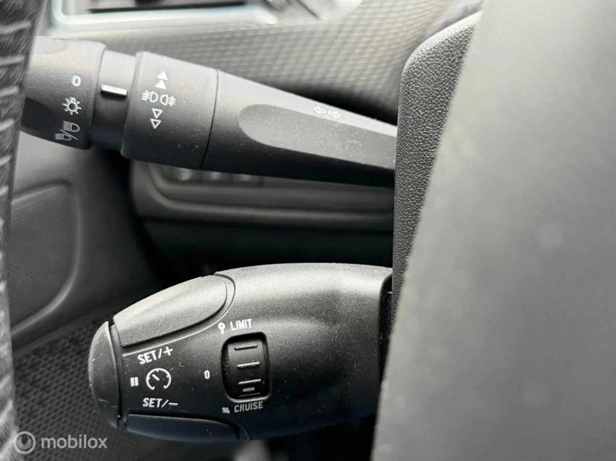 1.2 110PK Blue Lion | CARPLAY | TREKHAAK |