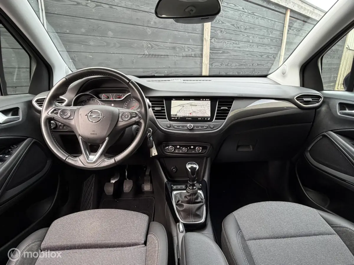 1.2 Turbo Bus. Elegance FM nav en carplay / LM / Clima / 29.386KM!!
