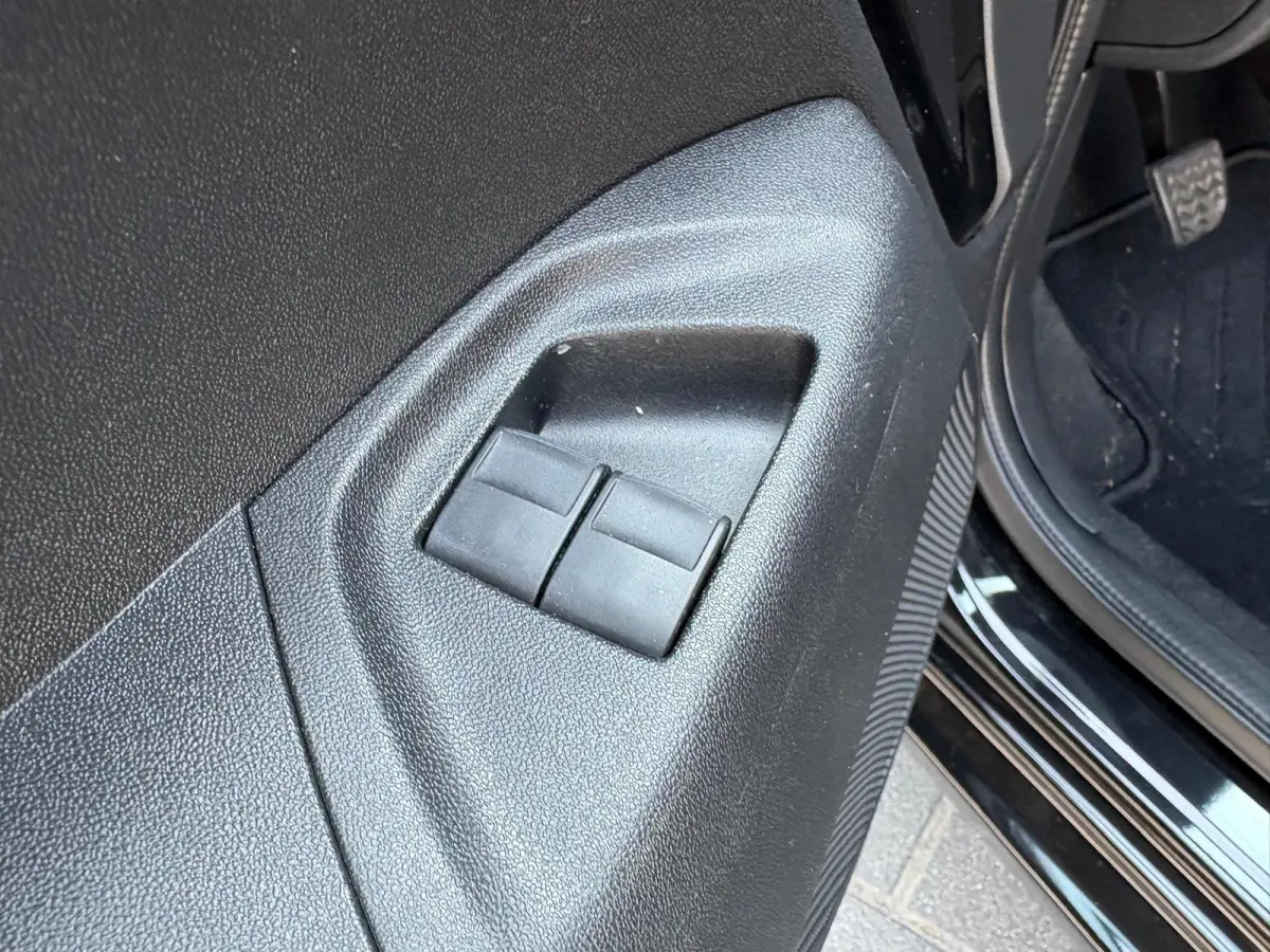 1.0 e-VTi Active Airco/Elektrisch-pakket/Bluetooth