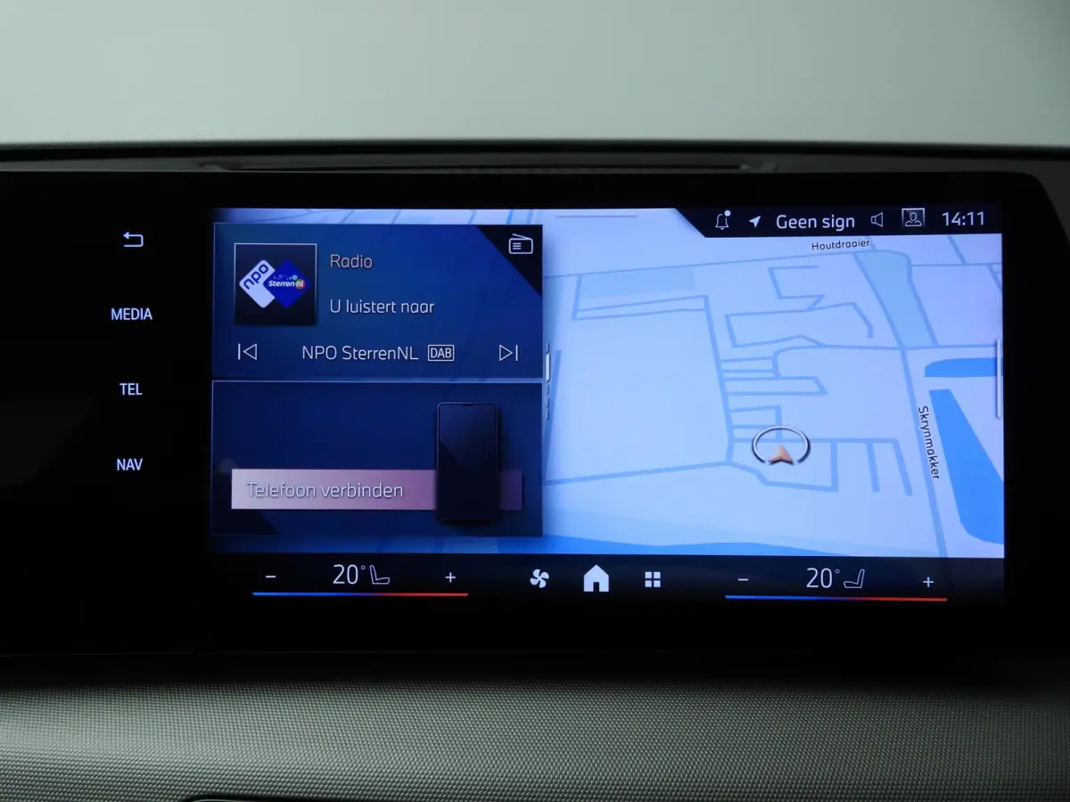 sDrive20i | LED | Navigatie | Stoelverwarming | Keyles go | DAB | Alu 20 inch