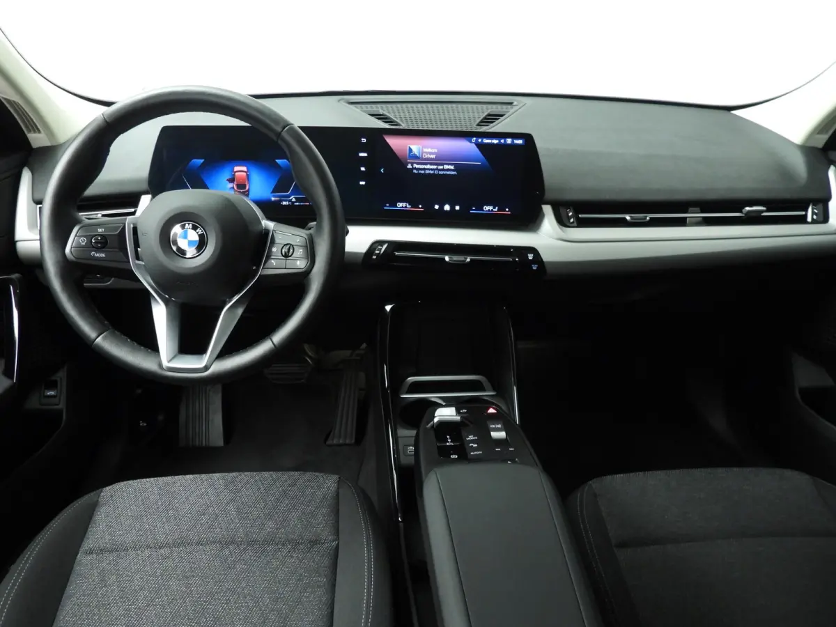 sDrive20i | LED | Navigatie | Stoelverwarming | Keyles go | DAB | Alu 20 inch