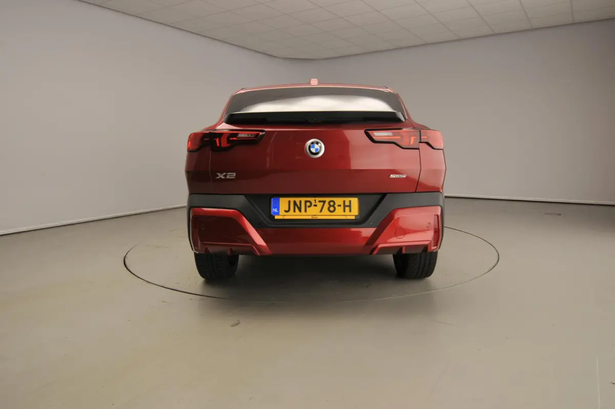 sDrive20i | LED | Navigatie | Stoelverwarming | Keyles go | DAB | Alu 20 inch