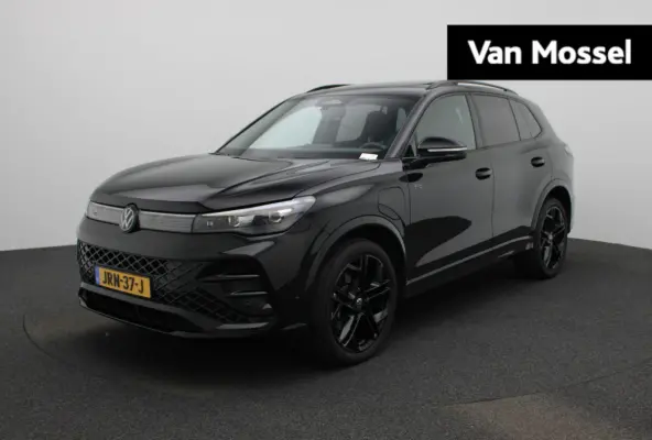1.5 eHybrid R-Line Edition 204 PK| Origineel Nederlands | 1e Eigenaar | Panoramadak | Navigatie | Achteruitrijcamera | Achterklep Elektrisch