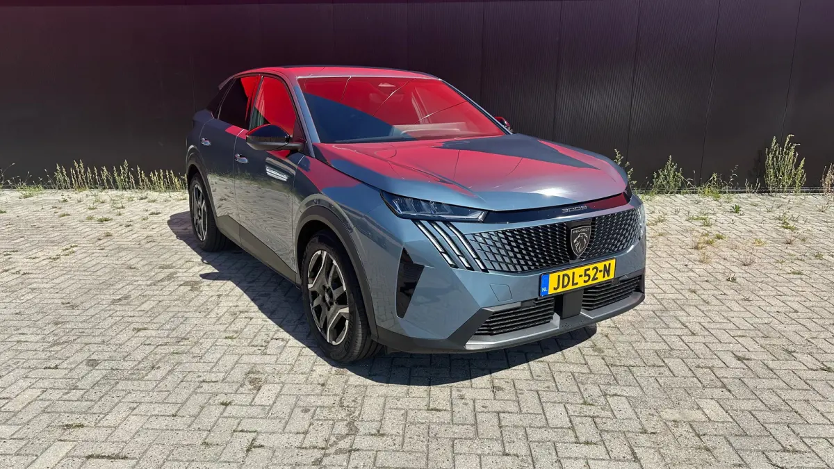 Allure | Advanced Active Safety Brake met camera en radar (Pack Safety Plus) | Climate Control | Elektrische parkeerrem