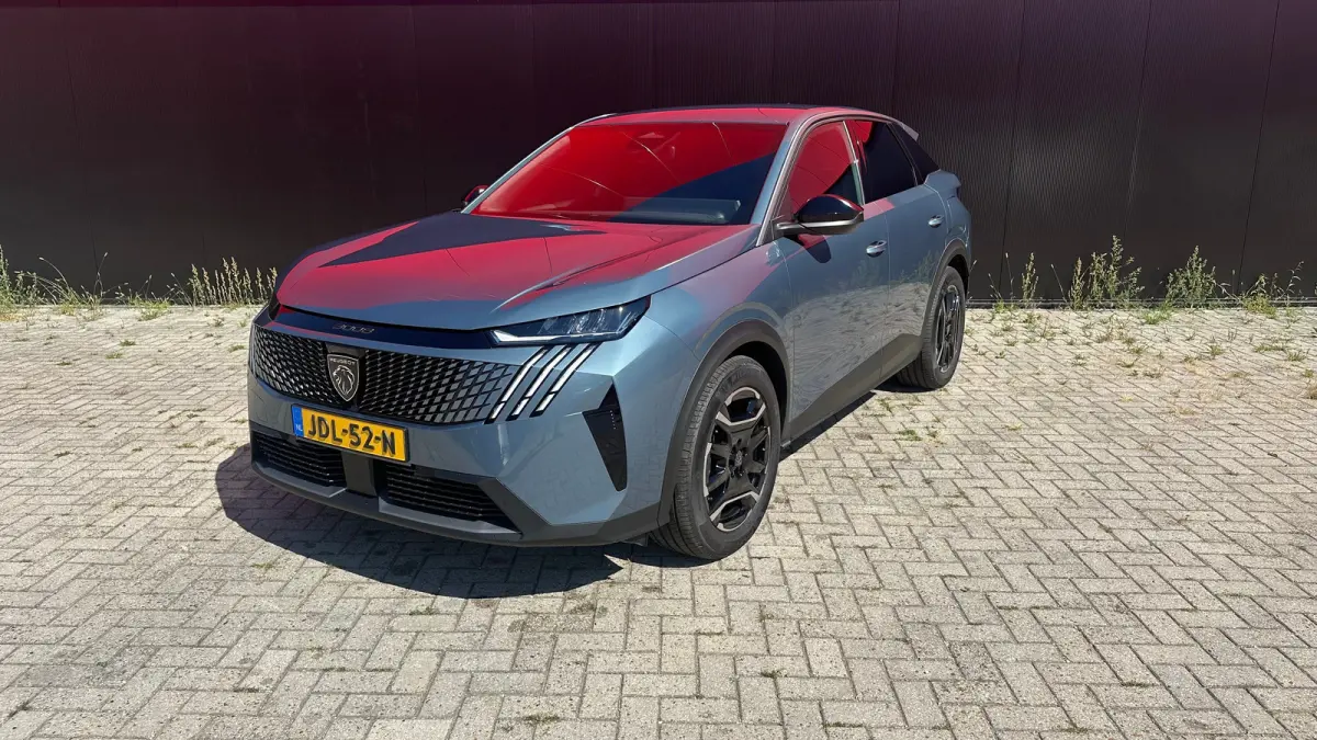 Allure | Advanced Active Safety Brake met camera en radar (Pack Safety Plus) | Climate Control | Elektrische parkeerrem