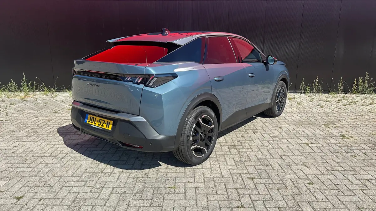Allure | Advanced Active Safety Brake met camera en radar (Pack Safety Plus) | Climate Control | Elektrische parkeerrem