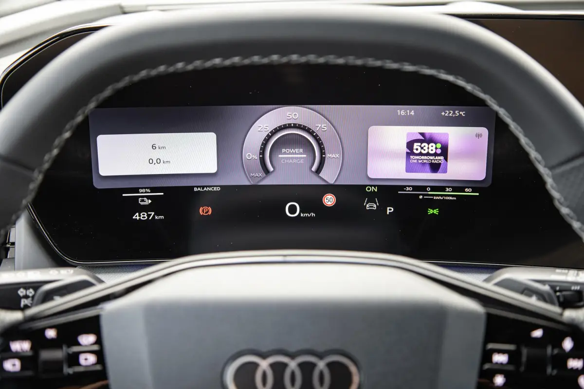 S edition 340pk quattro performance 82 kWh | Panoramadak | Head-up | S-Line Interieur