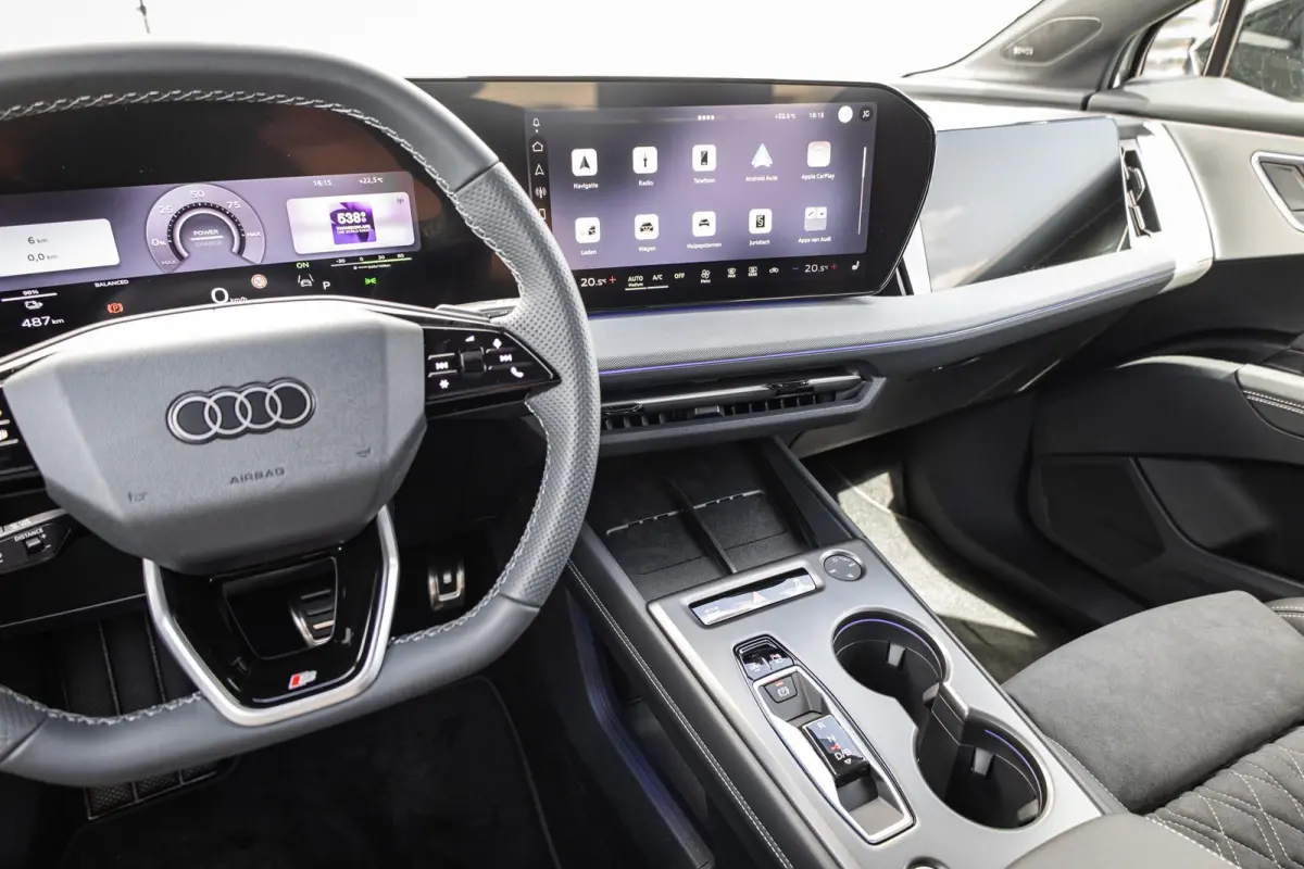 S edition 340pk quattro performance 82 kWh | Panoramadak | Head-up | S-Line Interieur