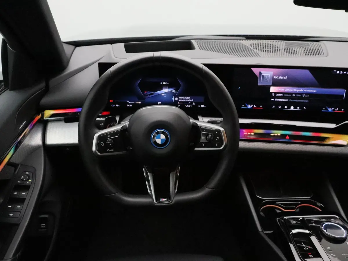 eDrive 40 M Sportpakket Pro | Comfort Access | 	Parking Assistant Plus | Driving Assistant Plus | Harman Kardon | 20''