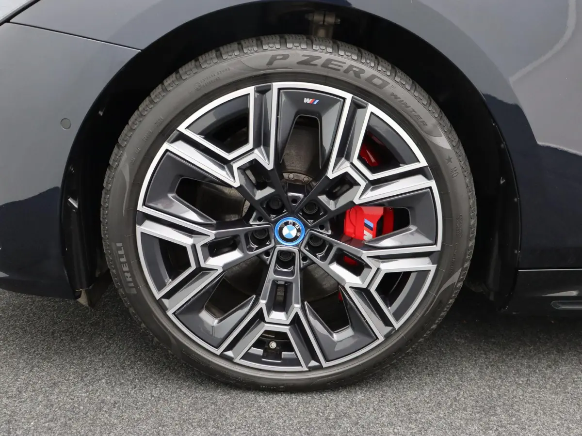 eDrive 40 M Sportpakket Pro | Comfort Access | 	Parking Assistant Plus | Driving Assistant Plus | Harman Kardon | 20''